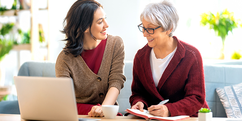 VITA partner working with taxpayer to complete her return online